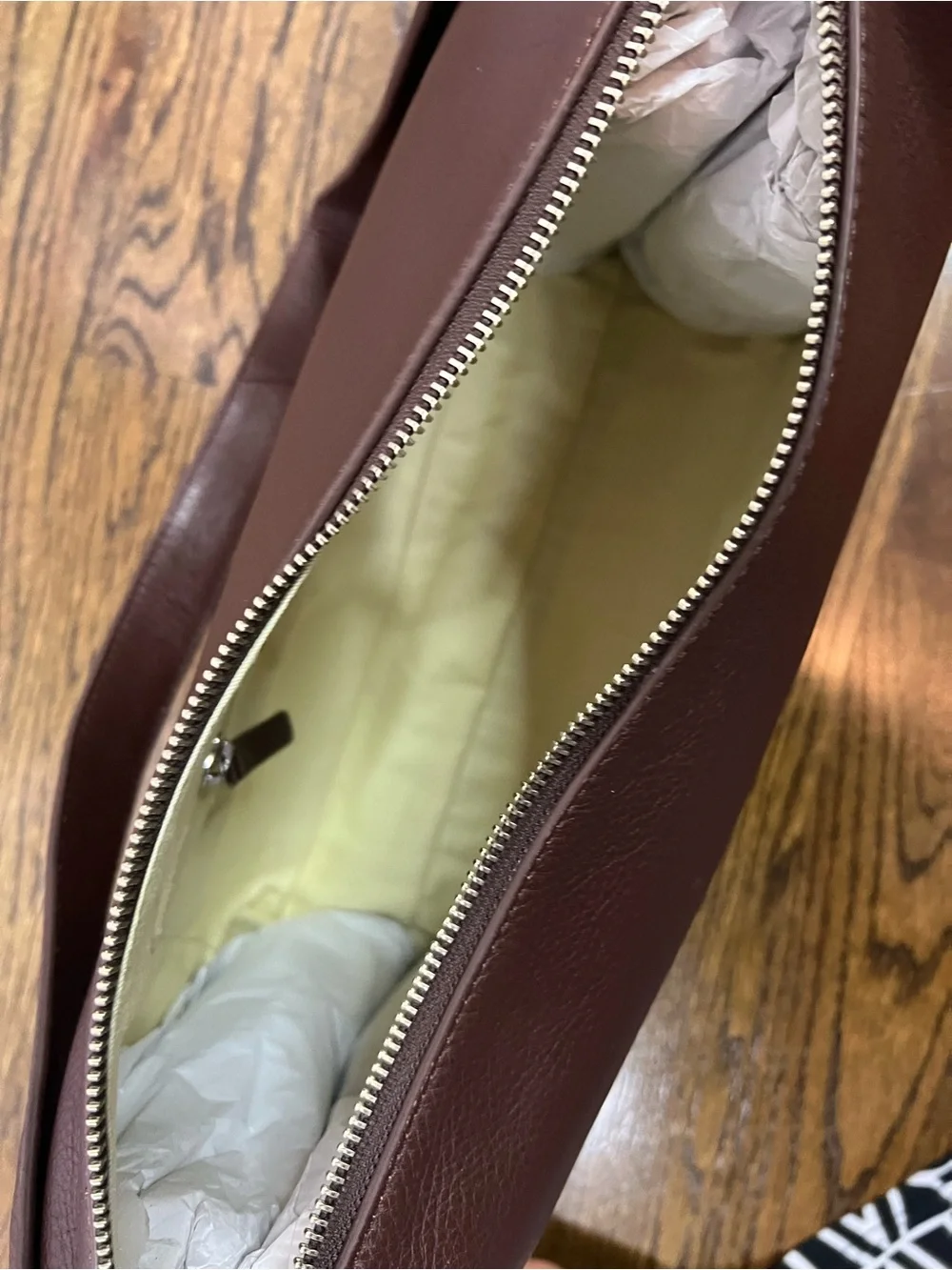 The Horse Lottie Brown Leather Shoulder Bag - Picture 13 of 16